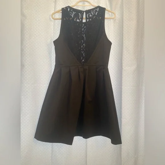 Black Dress - Picture 2 of 2